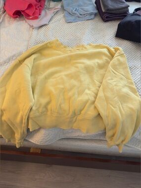 Old Navy Yellow Cropped Fleece Crewneck Sweatshirt
